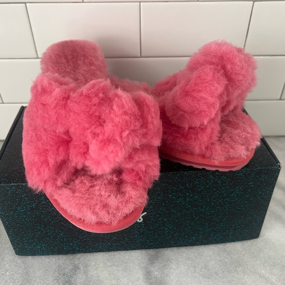 EMU Australia Pink Slippers